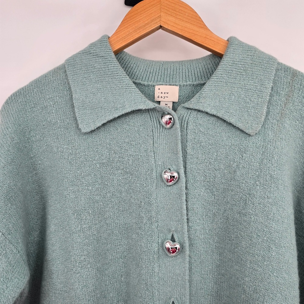 A New Day Womens Sage Green Heart Button‎ Collared Knit Cardigan Sweater Size M - Picture 3 of 11